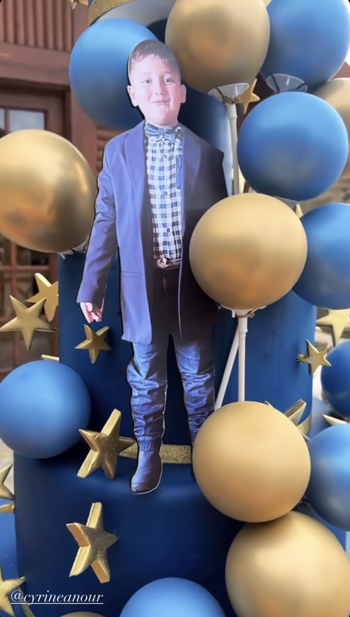 مع قالب حلوى ضخم... هكذا احتفلت سيرين عبد النور بعيد ميلاد ابنها كريستيانو (صور)