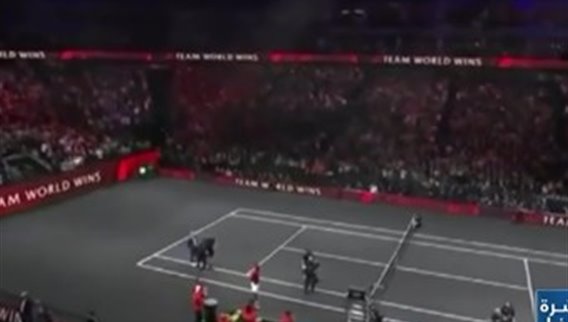 روجر فيدرر السويسري يعتزل التنس مهزومًا ويودع جمهوره بالدموع