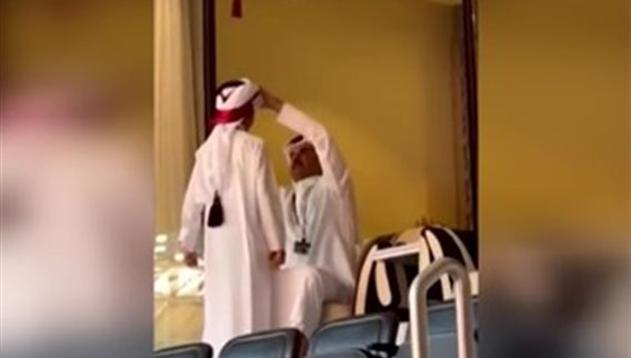 أمير قطر يواكب المباريات.. وفيديو لافت للأمير تميم