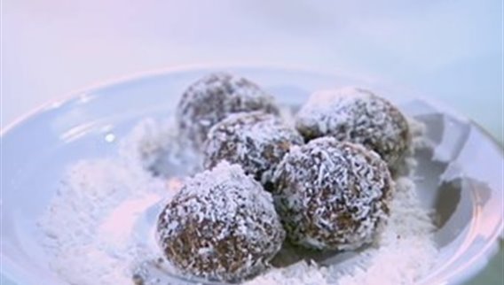 فقرة الوصفات الصحية مع سيبال الحاج -  Chocolate Snowballs   =