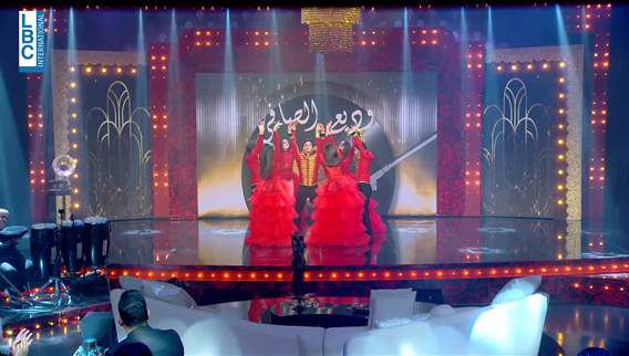 Dancers performance on Aandak Bahreya