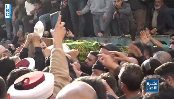 تشييع الشيخ أحمد الرفاعي وسط دعوات الى ضبط النفس