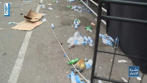 Garbage thrown in the ground after Amr Diab festival 