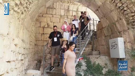 اكتشف لبنان انطلق وشباب العالم العربي من ربوع الجنوب يهتفون لبيروت !