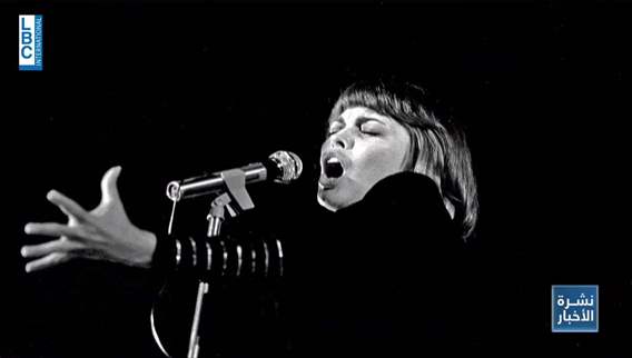 Mireille Mathieu brings back to the spotlight Edith Piaf's most beautiful songs