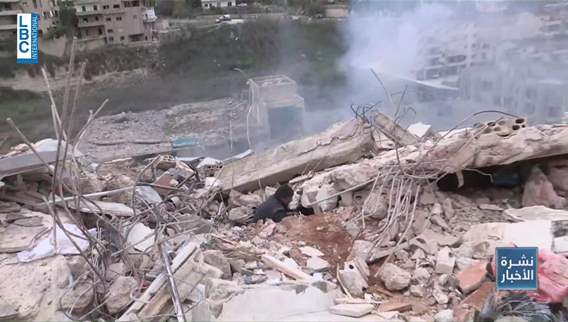 Israeli airstrikes displace more than 50 families in the south