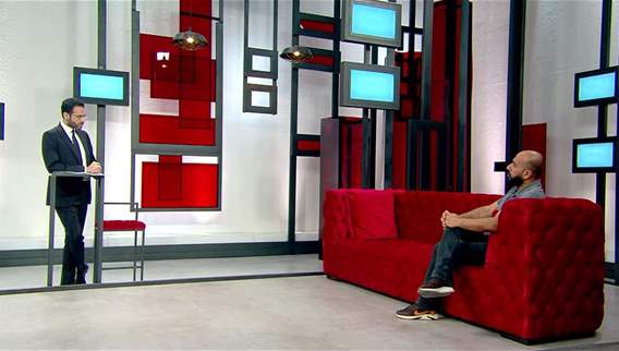 أحمر بالخط العريض